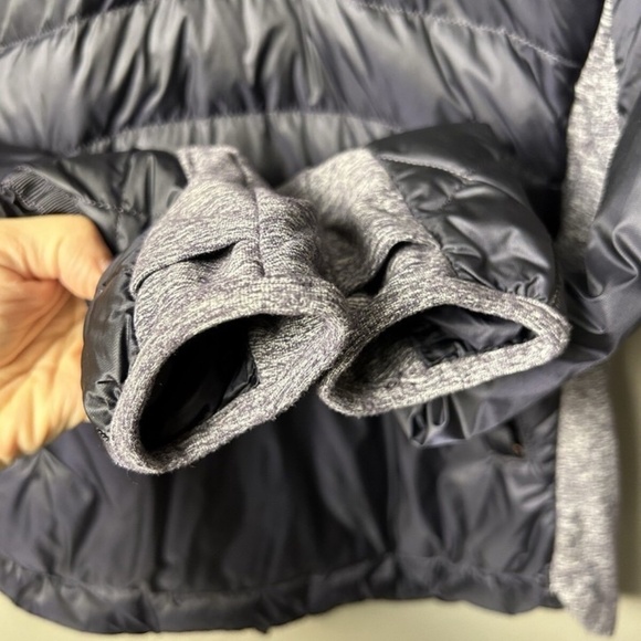 Lululemon Down For A Run Pullover - Size 4 in purple grape color - Picture 5 of 11